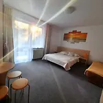The White House 3* Погожелица