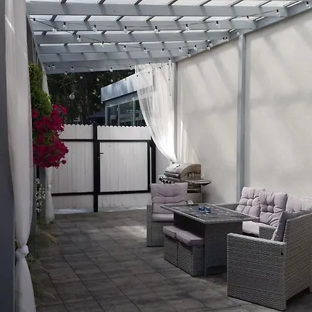 The White House Pogorzelica (Gmina Rewal)